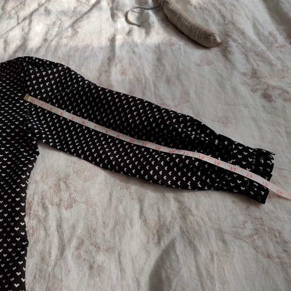 Vintage | b&w 🖤🤍 | Small | Oleg Cassini | blouse - Picture 8 of 14